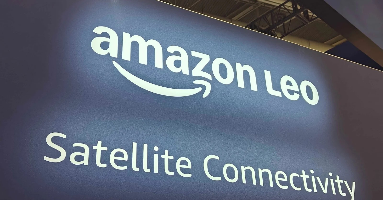 amazon chi 116 ty usd mua doi tac ve tinh cua apple quyet dau starlink 336