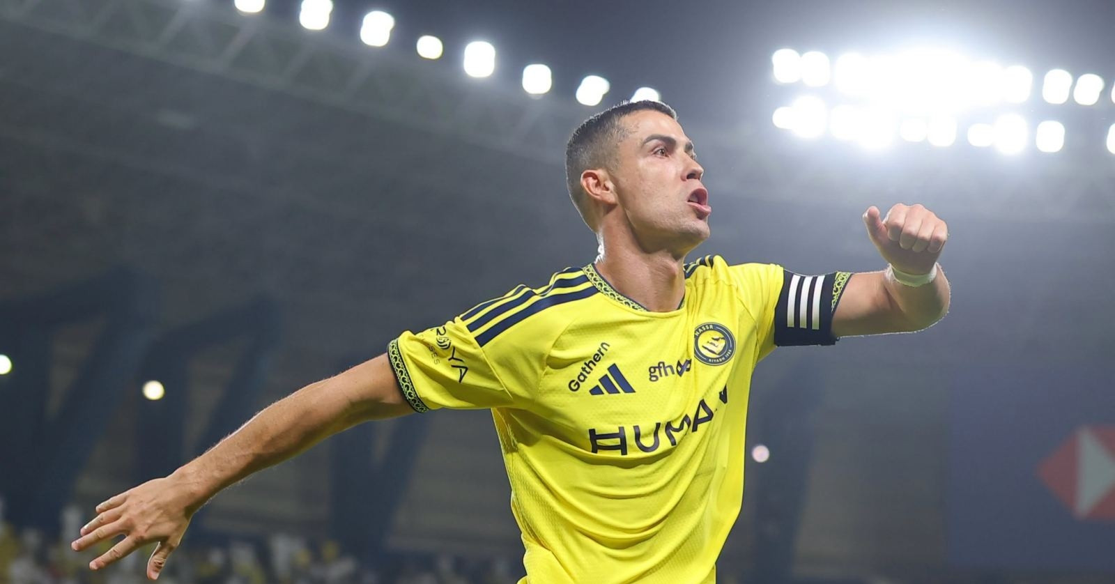 10 Ronaldo Giup Al Nassr Thang To 30