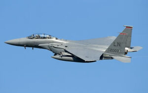 1783011686 f 15 my