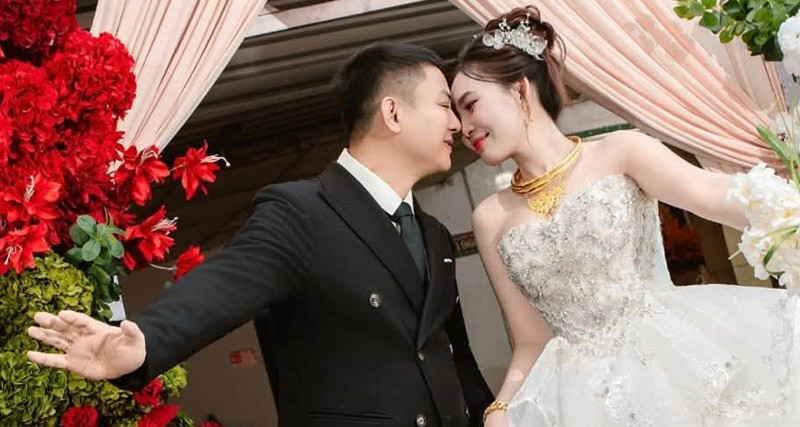 200 Fan Du Dam Cuoi Ca Si Hoai Lam Co Dau Ngoc Trinh Deo Vang Kin Co 71