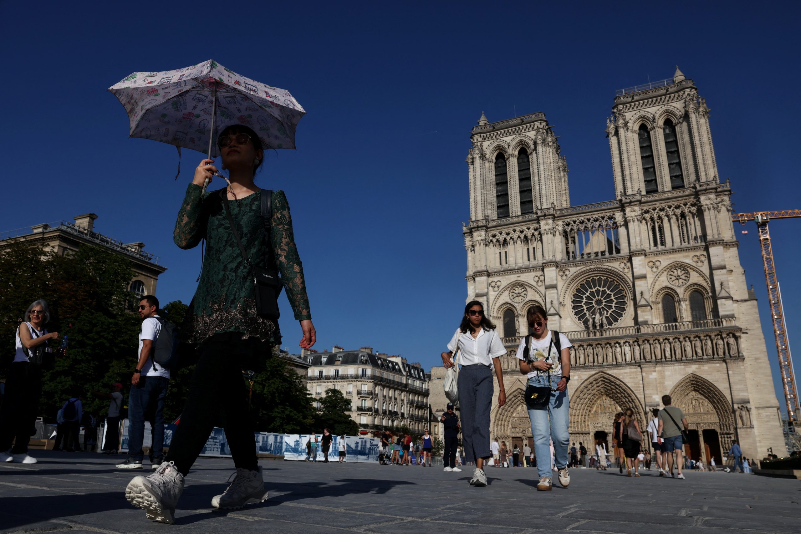 2026 05 26T214532Z 799706686 RC25HLAH0WMP RTRMADP 3 EUROPE WEATHER FRANCE HEAT