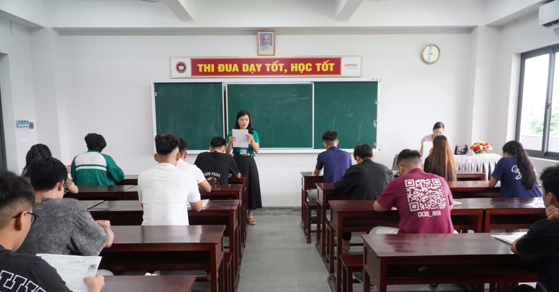 22 Thi Sinh Dat Diem 10 Mon Toan So Gd Dt Ha Tinh Len Tieng 696