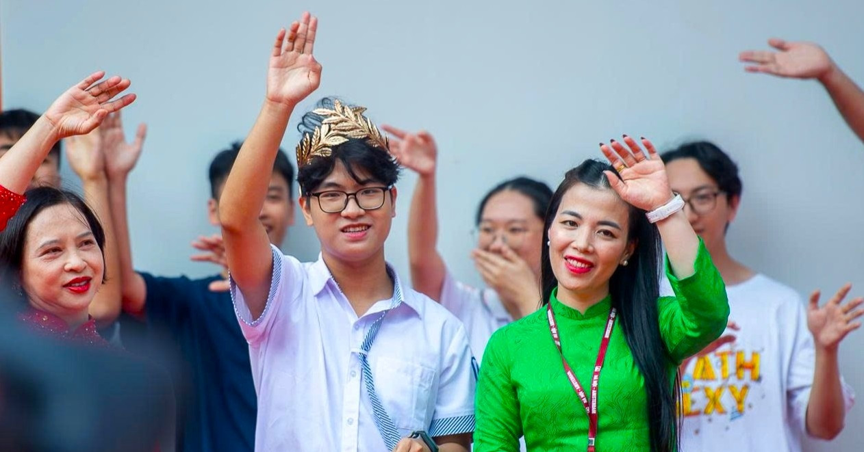 25 Quan Quan Duong Len Dinh Olympia Qua Cac Nam 2976