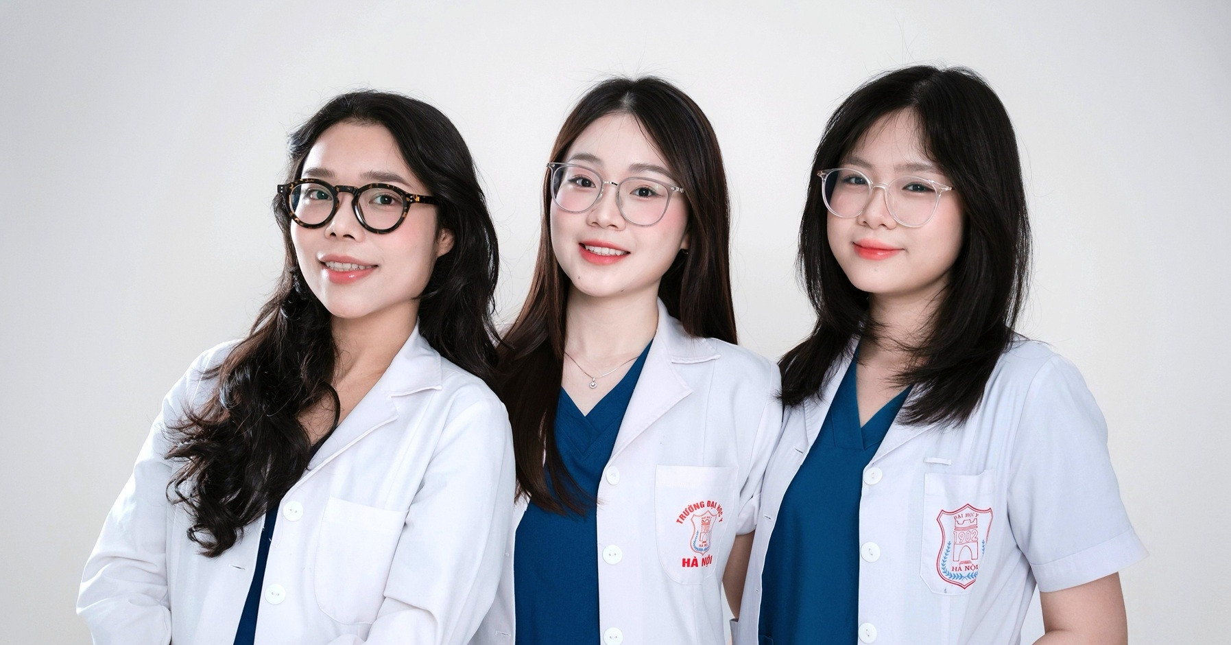 3 Nu Sinh Cung Lop Thpt Tro Thanh Bac Si Noi Tru Dh Y Ha Noi 2592