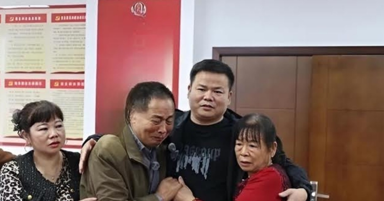 37 Nam Rong Ruoi Tim Con Mat Tich Vo Chong Gia Bat Khoc Ngay Doan Tu 824