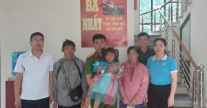 6 Gio Nghet Tho Giai Cuu Be Gai Bi Bat Coc Phat Hien Manh Moi Cach Nha 70Km 1705