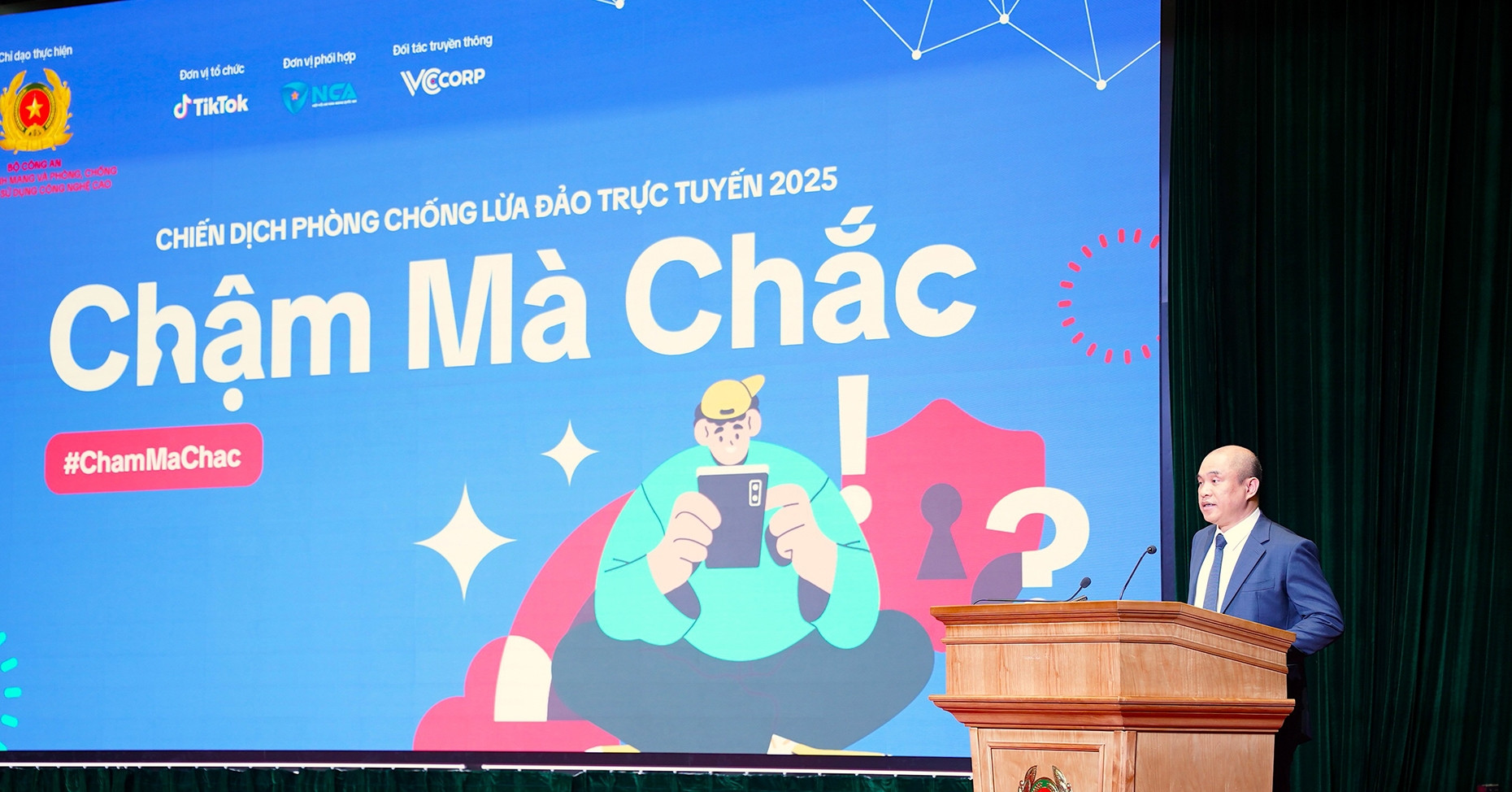 A05 Mo Chien Dich Chong Lua Dao Truc Tuyen 2025 2033