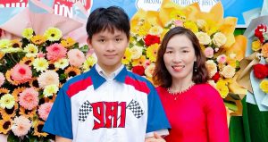 anh truoc em sau thi nhau gianh thu khoa chuyen toan lop 10 2829
