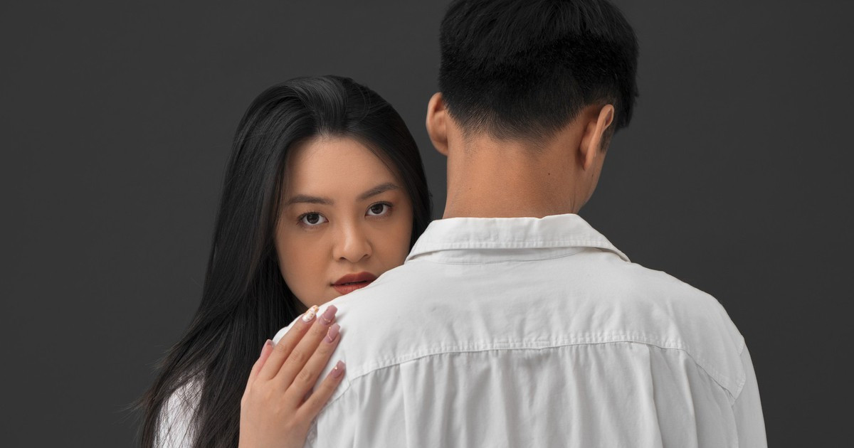 Ap Luc Lap Gia Dinh Nhieu Co Gai Phai Nhin Sac Mat Ban Trai De Song 2E02Edba78Ef4Afdbe1339F857F68968