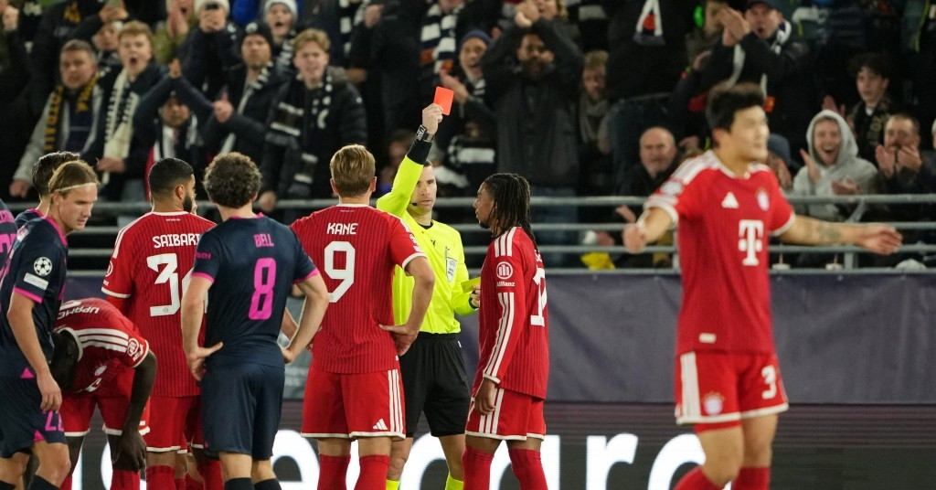Arsenal Don Tin Vui Olise Bi Treo Gio Vi Nem Bong Vao Mat Doi Thu 3332