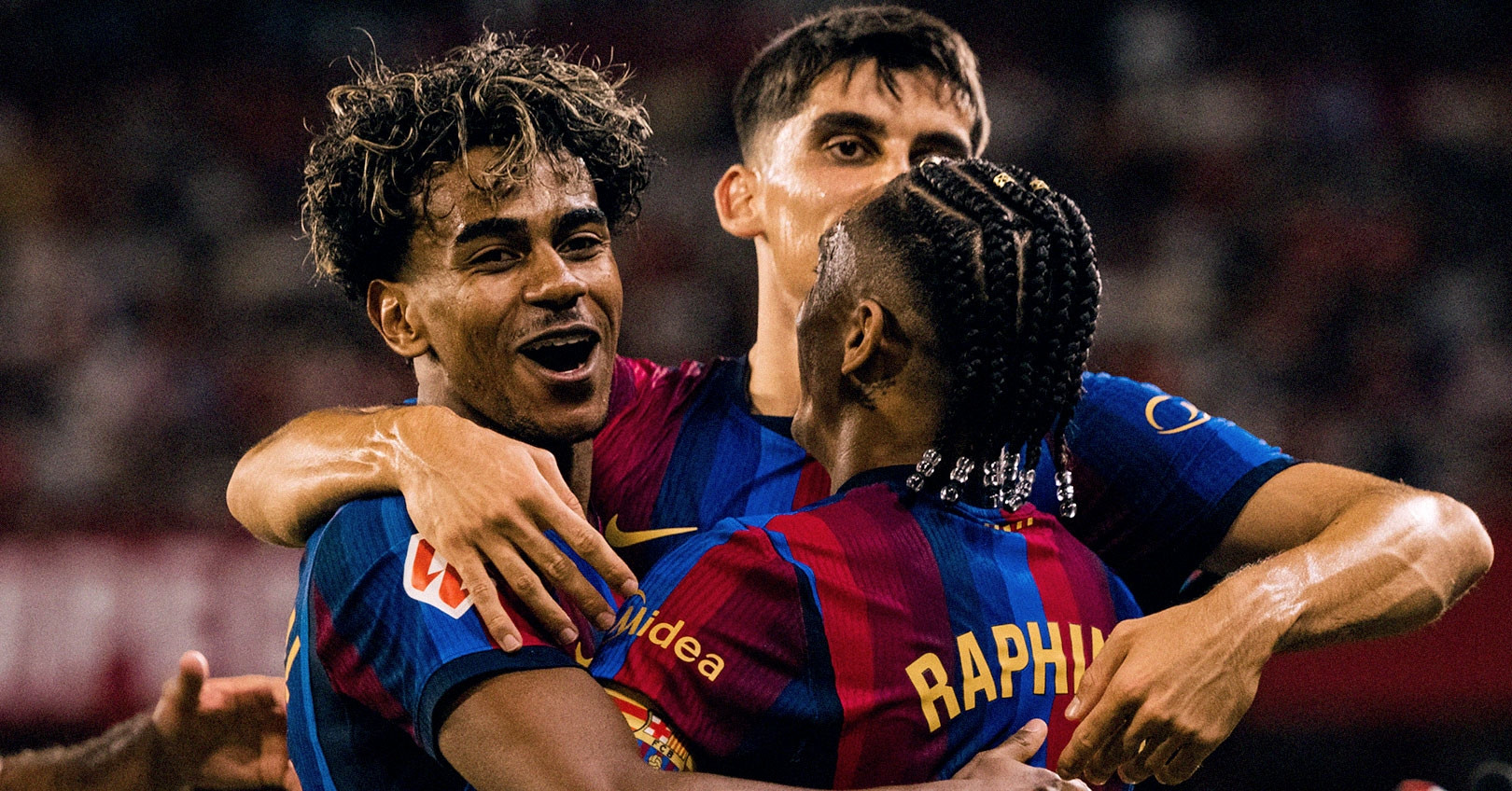 Barca Dau Psg Lamine Yamal Phien Ban Sieu Anh Hung 891