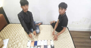 Bat Anh Em Sinh Doi 17 Tuoi Trom 27 Iphone O Da Nang 2010