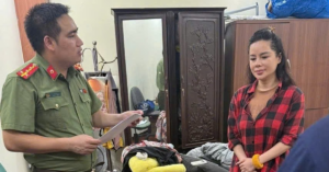 bat tam giam nguoi phu nu dang clip vu khong hai benh vien o ha noi 3077