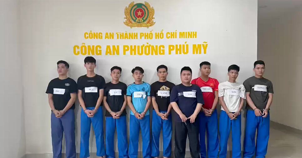 Bi Nhin Deu Luc An Nhau Hai Nhom Hon Chien 9 Nguoi Bi Bat O Tphcm 792