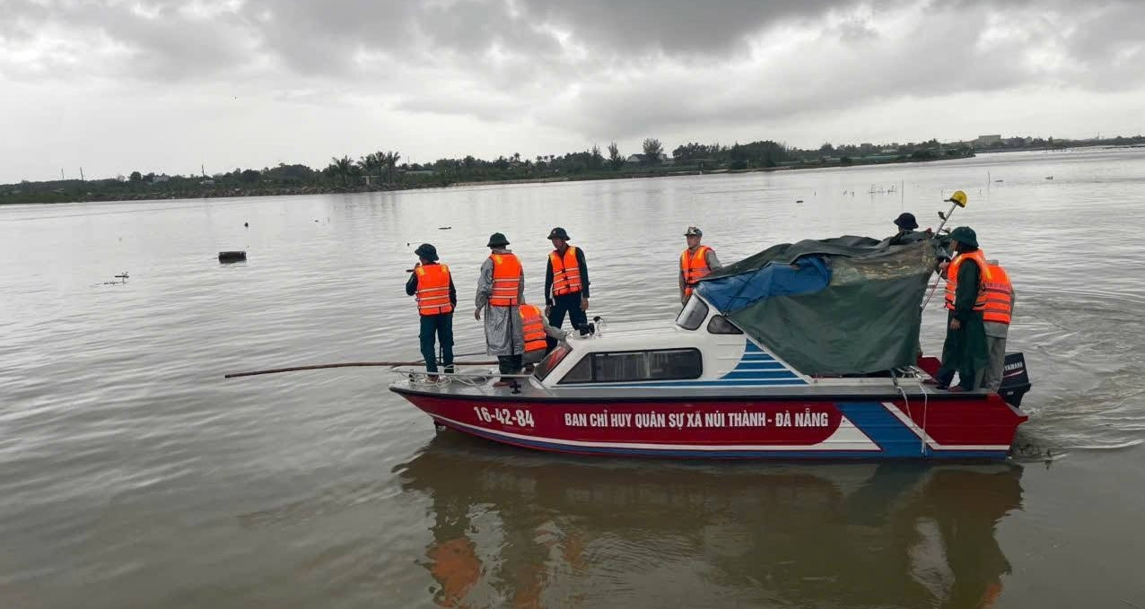 Bị Sét Đánh Khi Đi Đánh Cá Cùng Vợ, Người Đàn Ông Rơi Xuống Sông Mất Tích Bi Set Danh Khi Di Danh Ca Cung Vo Nguoi Dan Ong Roi Xuong Song Mat Tich 746
