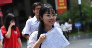 bien dong diem chuan lop 10 ha noi nam 2026 co truong tang 85 diem 450