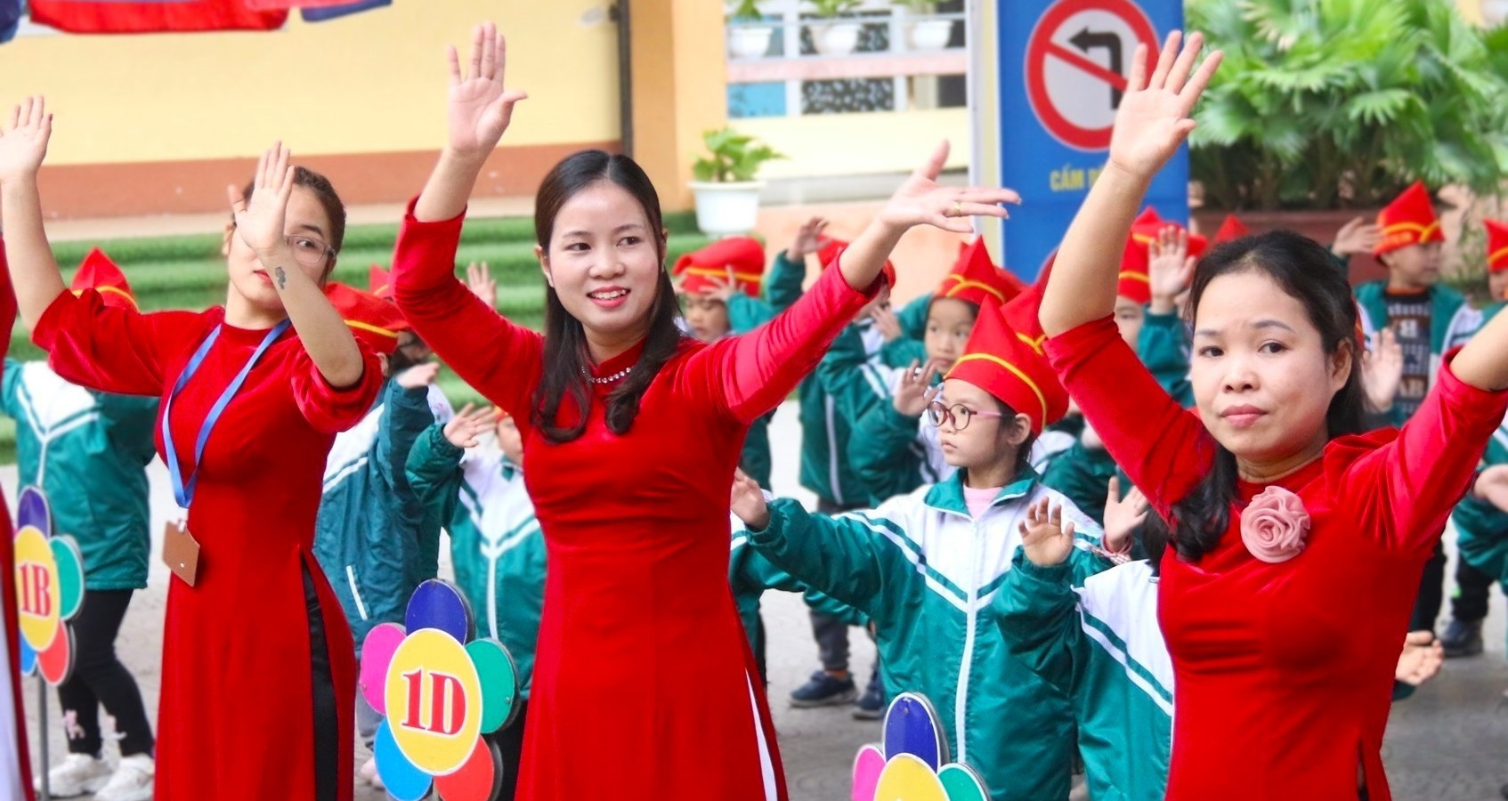 Bo Gd Dt Du Kien Thoi Gian Lam Viec Moi Tuan Va Nghi Hang Nam Cua Giao Vien 303