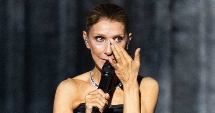 Ca Si Celine Dion Khoc Nhu Mua Khi Tro Lai San Khau Sau 6 Nam Mac Benh La 340