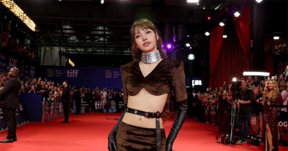 Ca Si Lisa Nhom Blackpink Chinh Thuc Xin Loi 3099