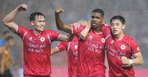 cahn xac dinh doi thu o tran play off cup c1 chau a 1888