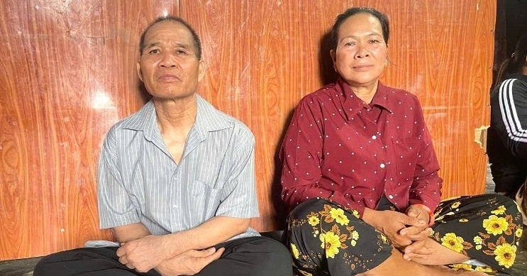 Cha Tro Ve Sau 8 Nam Chui Lui Tai Thai Lan Con Gai Khoc Nghen Khong Nhan Ra 822