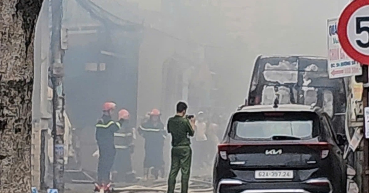 Chay Du Doi Xuong Ghe O Tphcm Lua Do Ruc Nhu Qua Cau Lua 433