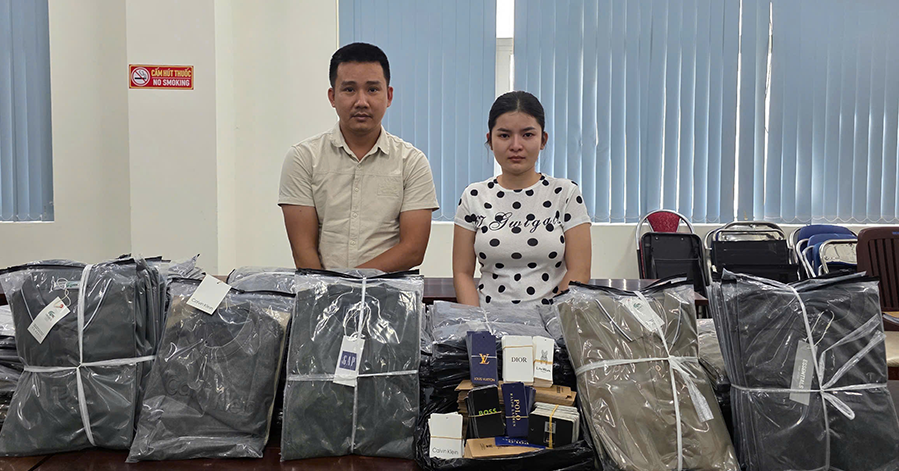 chieu thuc tinh vi cua doi vo chong san xuat ao thun gia thuong hieu lv zara lacoste 1256