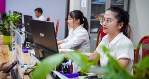 chuyen nhung can bo mang uy ban ve tan nha dan 2675