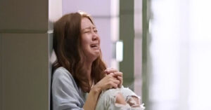 con gai 3 nam khong ve tham nha me nong ruot len tham thi tai mat thay con tho than trong benh vien