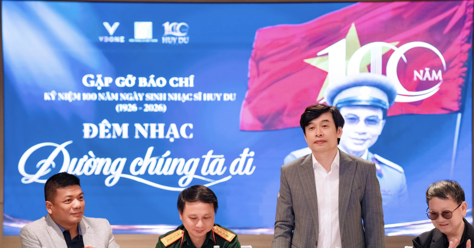 Con Trai La Pgs Tiet Lo Nhung Sang Tac Chua Tung Duoc Cong Bo Cua Nhac Si Huy Du 3653