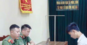 cong an lam viec voi chu kenh tiktok khue oi day di phan trung khue 2740