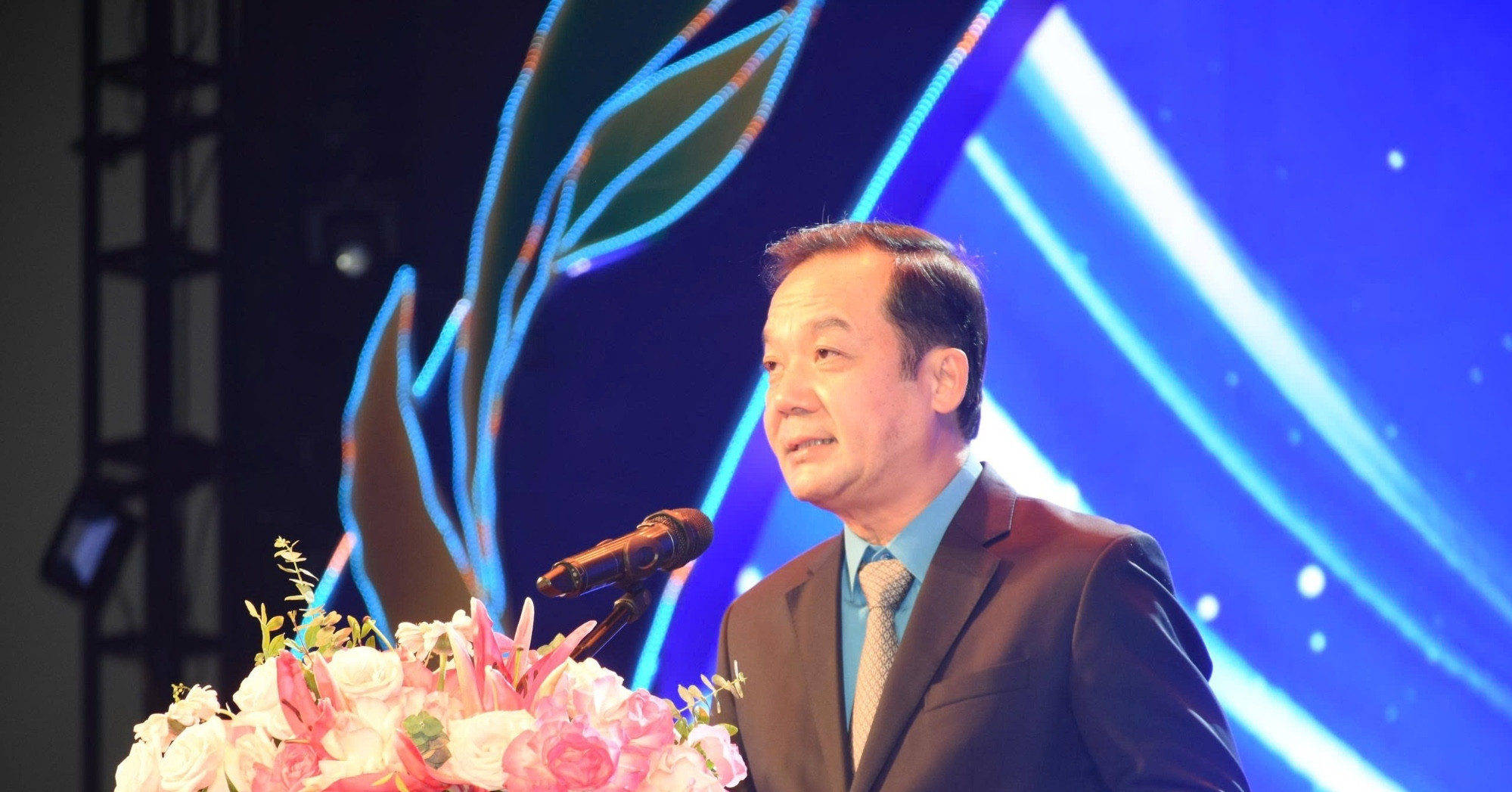 Cong Nghe Chi La Cong Cu Con Nguoi Moi Tao Ra Gia Tri 2942