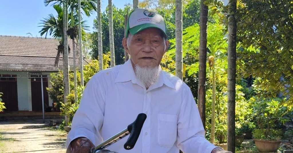 Cu Ong 100 Tuoi O Da Nang Van Dap Xe Tap The Duc Tu Nau An Moi Ngay 2987