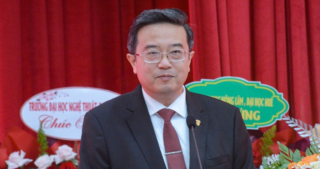 Dai Hoc Hue Cong Bo Thanh Lap Truong Dao Tao Nhan Luc Ai Dien Hat Nhan 852