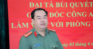 dai ta bui quyet toan nhan them nhiem vu moi 1638