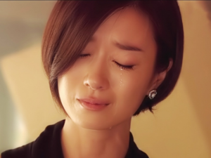 Dang Hanh Phuc Thi Chong Doi Ly Di Vua Ra Toa Xong Ra Ve Thi Anh Nhan Ven Ven 5 Tu Khien Vo Khoc Nga