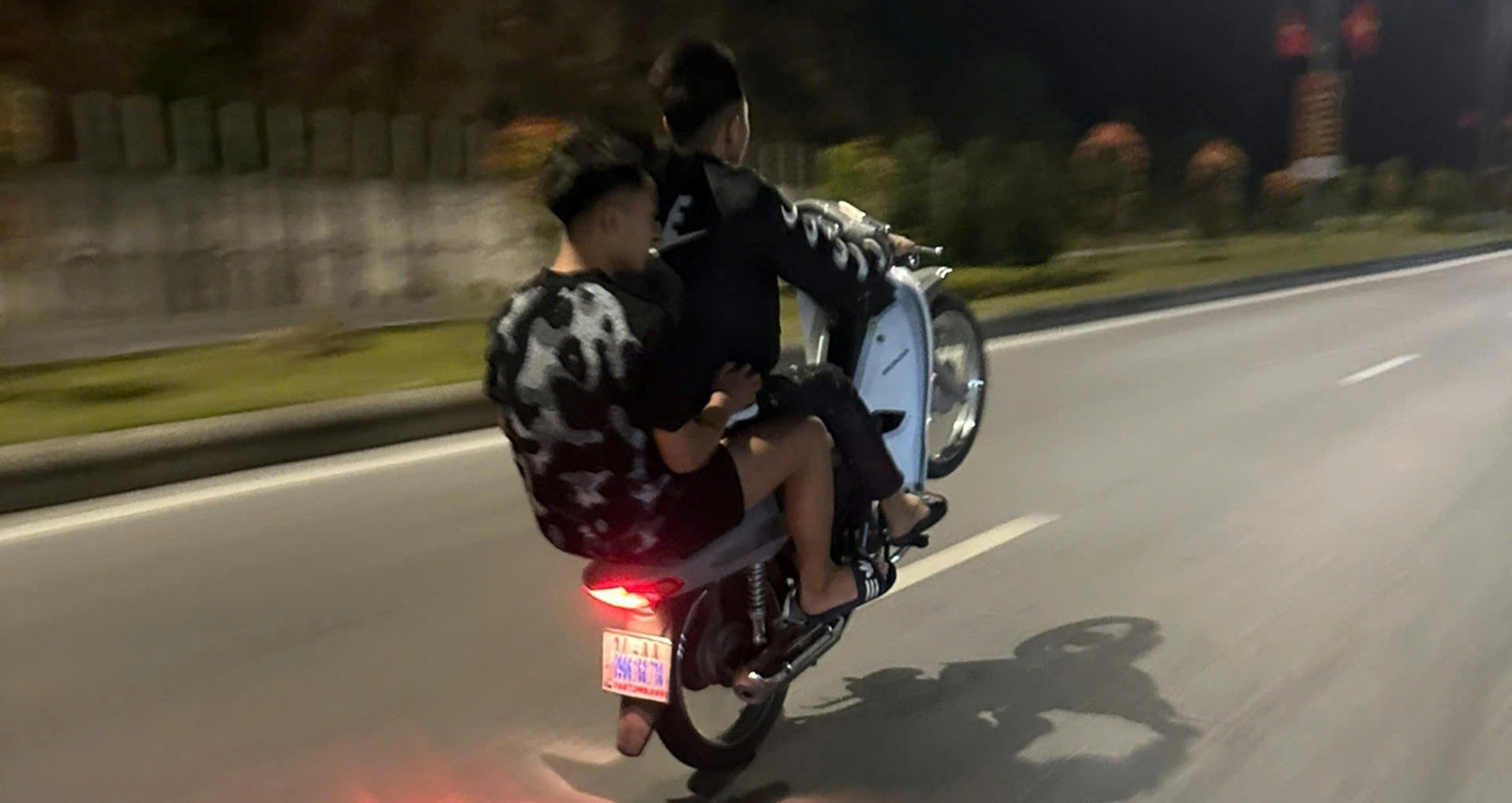 De Nghi Truy To 13 Bi Can Sau Man Chay Xe Boc Dau O Quang Ninh 1523