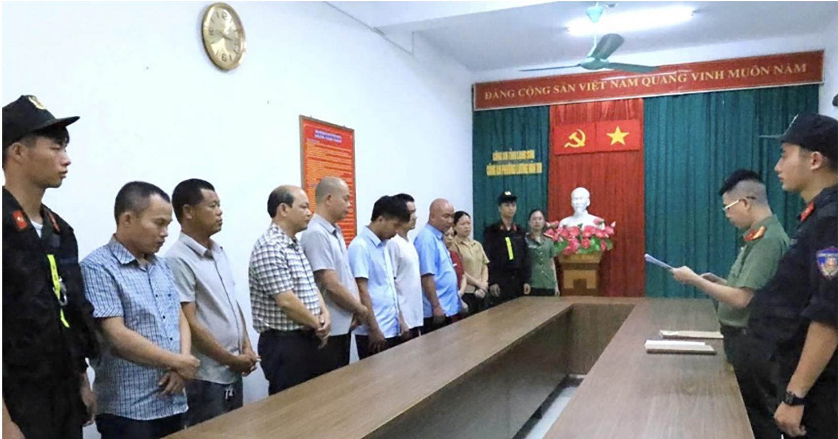 De Nghi Truy To Nguyen Pho Chu Tich Xa Cung 13 Bi Can Trong Vu Tham O Tien Cong Duc 2046