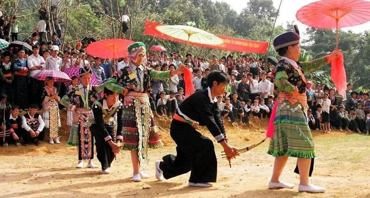 Diem Dac Biet Chua Tung Co O Ngay Hoi Van Hoa Mong 2867