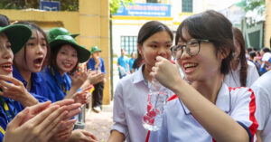 diem thi lop 10 ha noi nam 2026 diem 9 10 co the giam o ca 3 mon 984