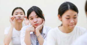 diem thi mon tieng anh lop 10 ha noi du kien giam nhe kho co mua diem 10 1205