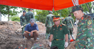 Dong Loat Tim Kiem Hai Cot Liet Si Tai Hai Ranh Mo O Cong Vien Le Thi Rieng 2606