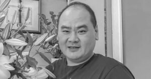 Dong Nghiep Thuong Tiec Va Buc Anh Cuoi Cua Ca Si Xuan Trung Vua Qua Doi O Tuoi 48 2516