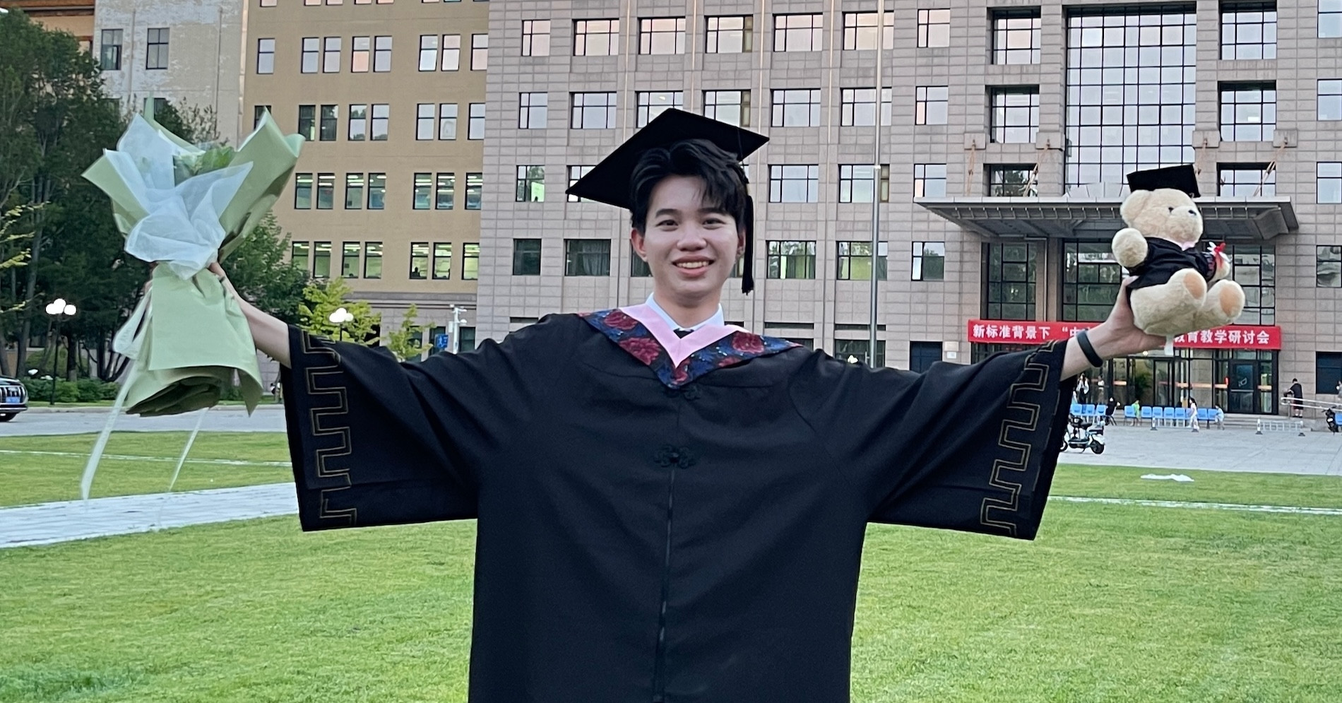Du Hoc Sinh Viet Tot Nghiep Xuat Sac O Bac Kinh Ve Que Lam O Khu Cong Nghiep 305