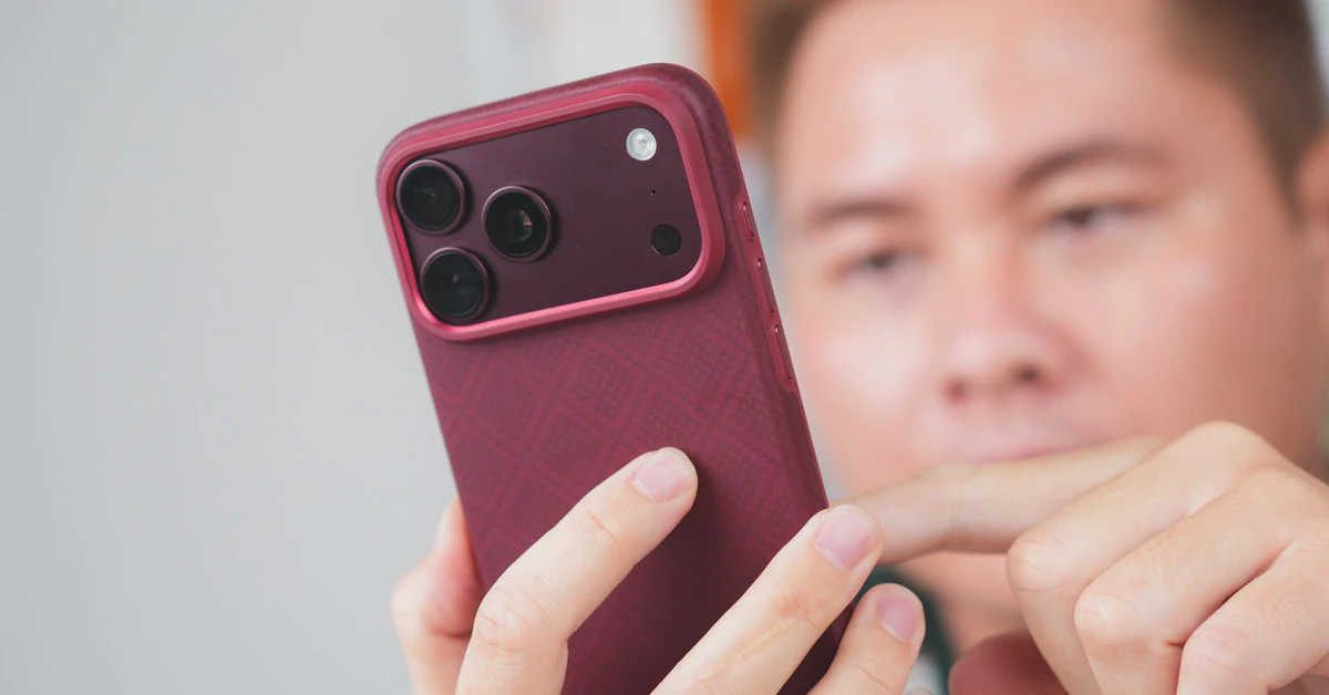 Genk Pitaka Summa Iphone 18 Pro Max Burgundy 7 1792753635699459382609 39 0 877 1600 Crop 17929042195