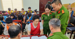 giam doc cong ty so huu ky nghi muc dich thu tien khach cang nhieu cang tot 3218