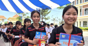 Giám Đốc Sở Gd-Đt Tp Huế Nói Lý Do Dừng Miễn Phí Sách Giáo Khoa Giam Doc So Gd Dt Tp Hue Noi Ly Do Dung Mien Phi Sach Giao Khoa 4159