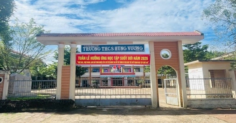 Giao Vien Keu Goi Dong Tien Mua Ban Ghe Tra Lai Hon 26 Trieu Cho Phu Huynh 2136