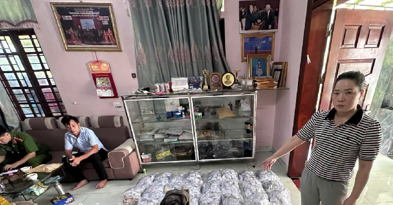 Ha Noi Khoi To 2 Doi Tuong Tron Paracetamol Vao Thuoc Dong Y No Chua Bach Benh 801