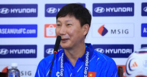 Hlv Kim Sang Sik Tuyen Viet Nam Co Dieu Chinh Se Thang Campuchia 1090